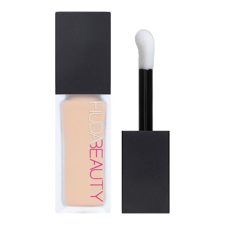 Huda beauty concealer
